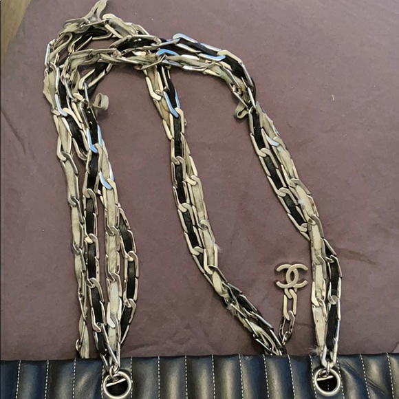 Chanel Mademoiselle Tote Vertical Quilt Bag - Picture 6 of 8